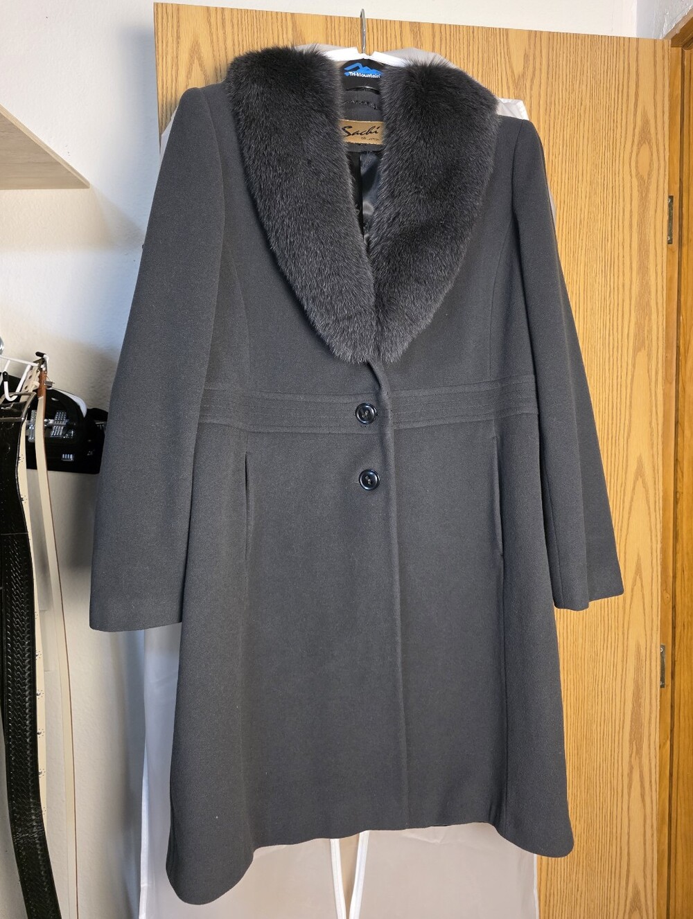 SACHI Dark Gray Wool Trench Coat with Fox Fur Collar - Size 16